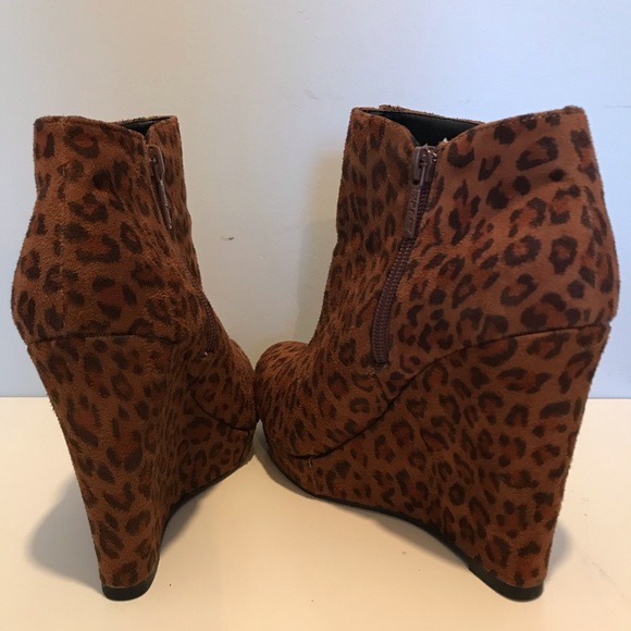 Cheetah print wedge booties - Picture 2 of 5